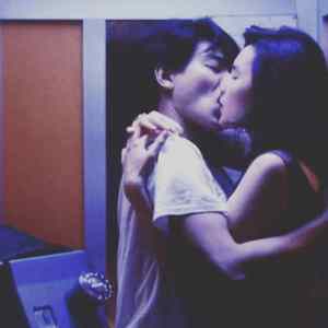 老婆把腿趴开给我看
