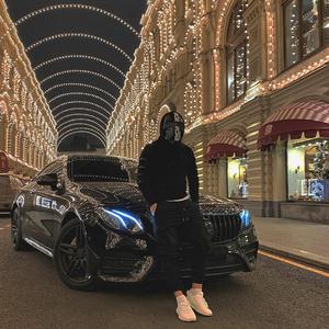 老婆把腿趴开给我看
