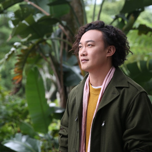 男人小鸡鸡插女人屁屁里面的视频
