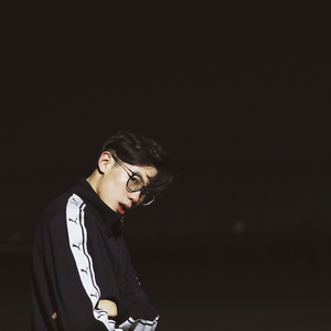 米塔瑟瑟的脚丫子图片
