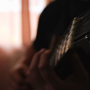 Ai金晨被❌到喷水18禁网站
